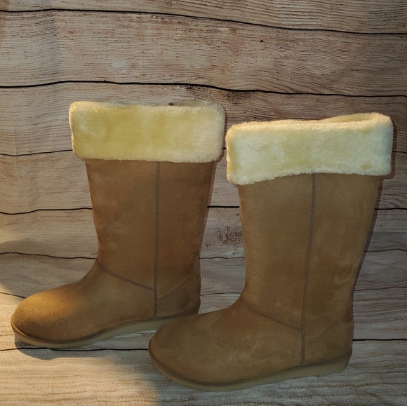 🎄Tall fluffy winter boots - Picture 2 of 5